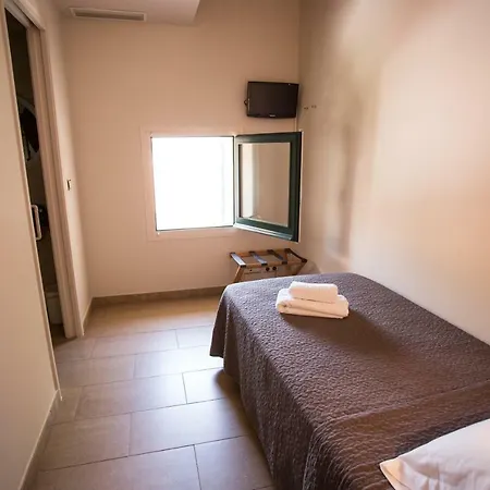 Kalima Hotel 2*